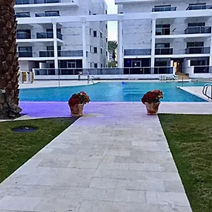 אסתרין רויאל פארק דירה